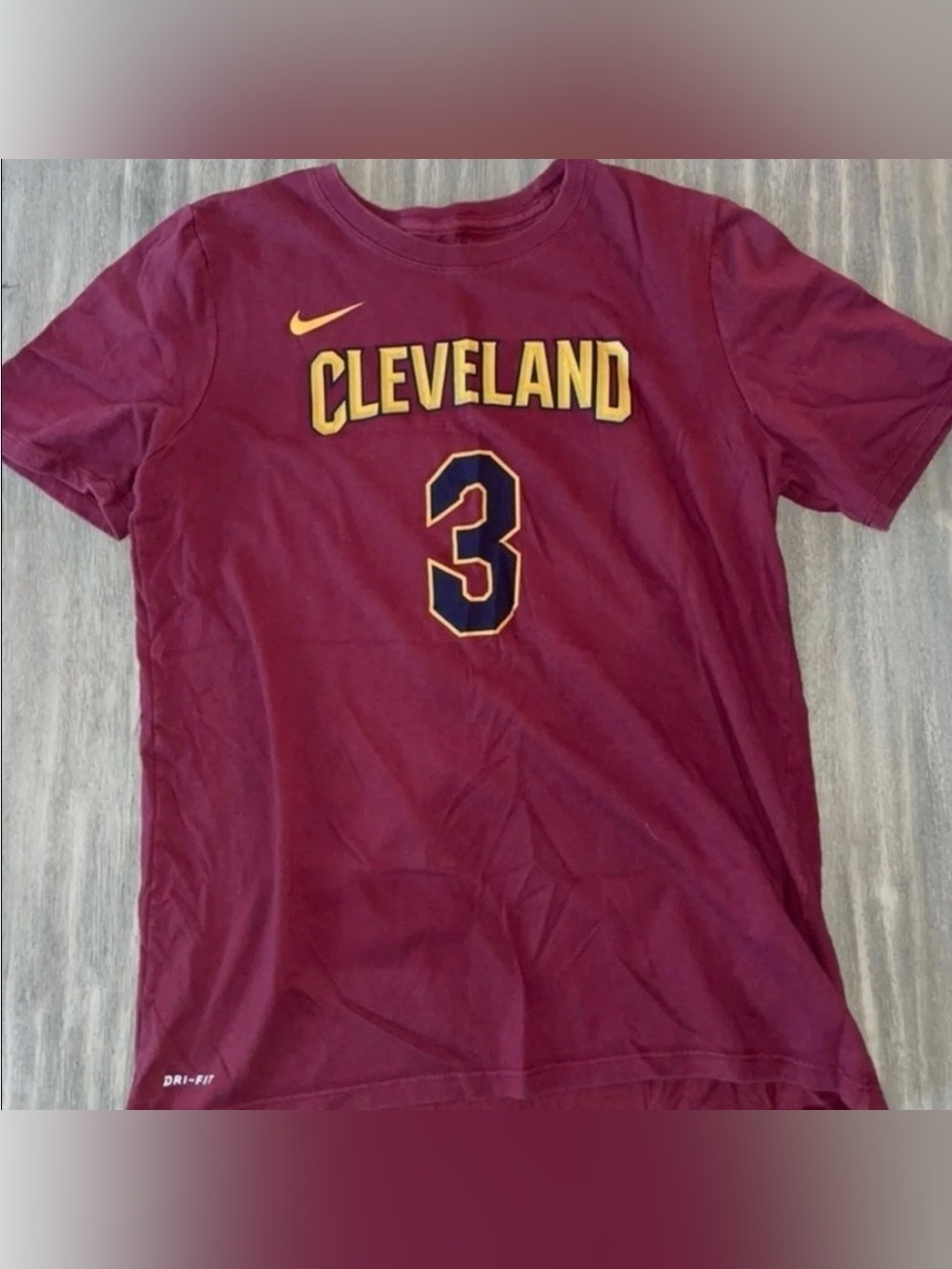 NIKE NBA Cleveland CAVALIERS T-
Shirt